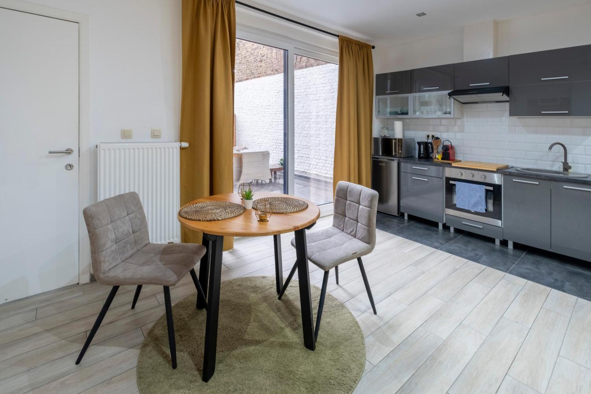 Nomad Apartments - Henin Шарлероа Стая снимка