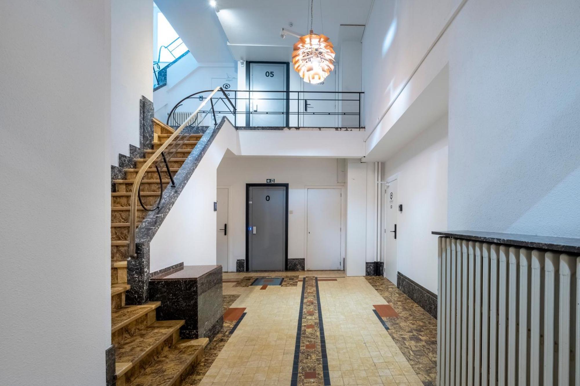 Nomad Apartments - Henin Шарлероа Екстериор снимка